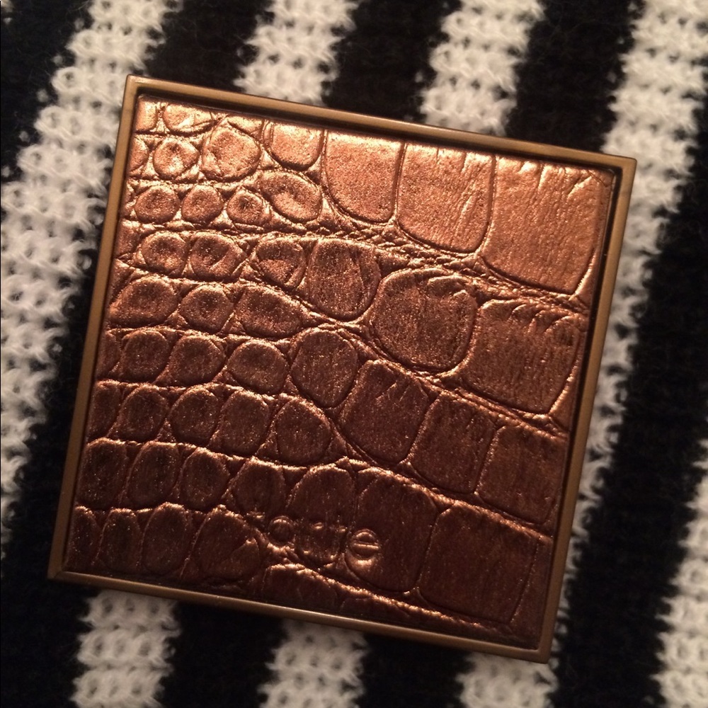 Tarte waterproof bronzer